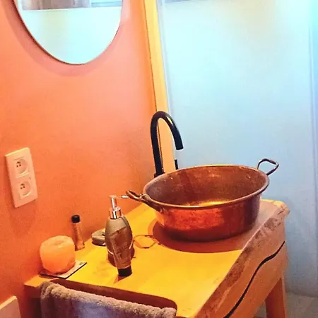 Le Ratbotte Apartment